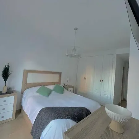 La Milla De Oro Apartment *