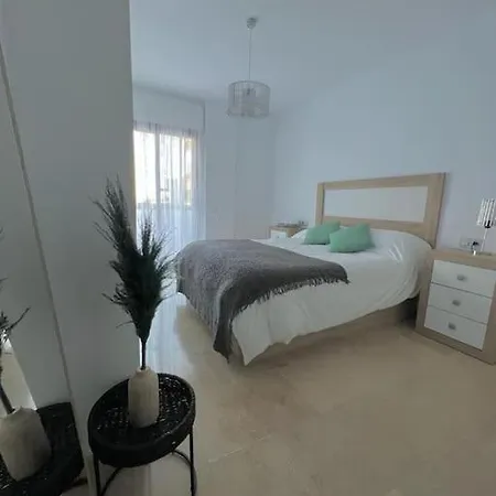 La Milla De Oro Apartment *